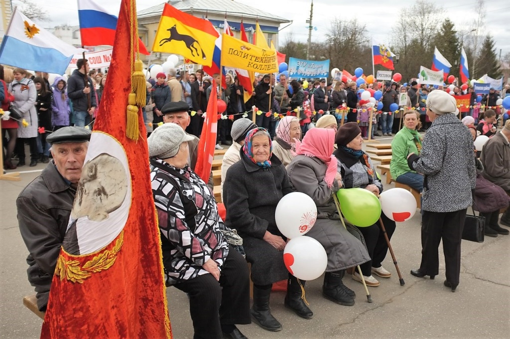 Парад Тотьма 2018.jpg