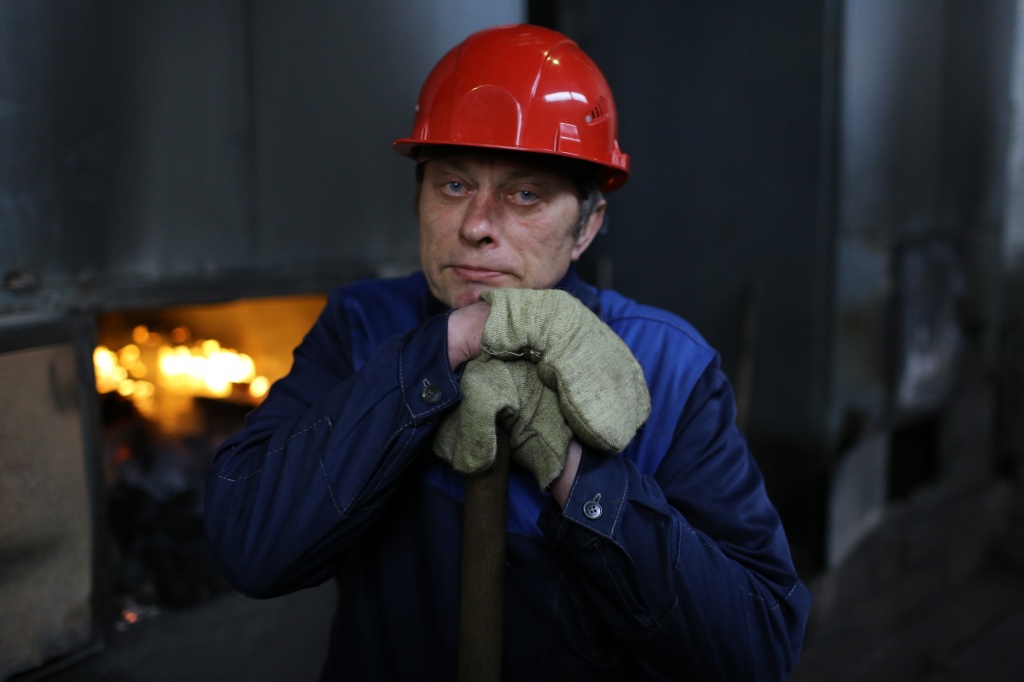 021_машинист кочегар котельной Савинков Вячеслав Васильевич.JPG